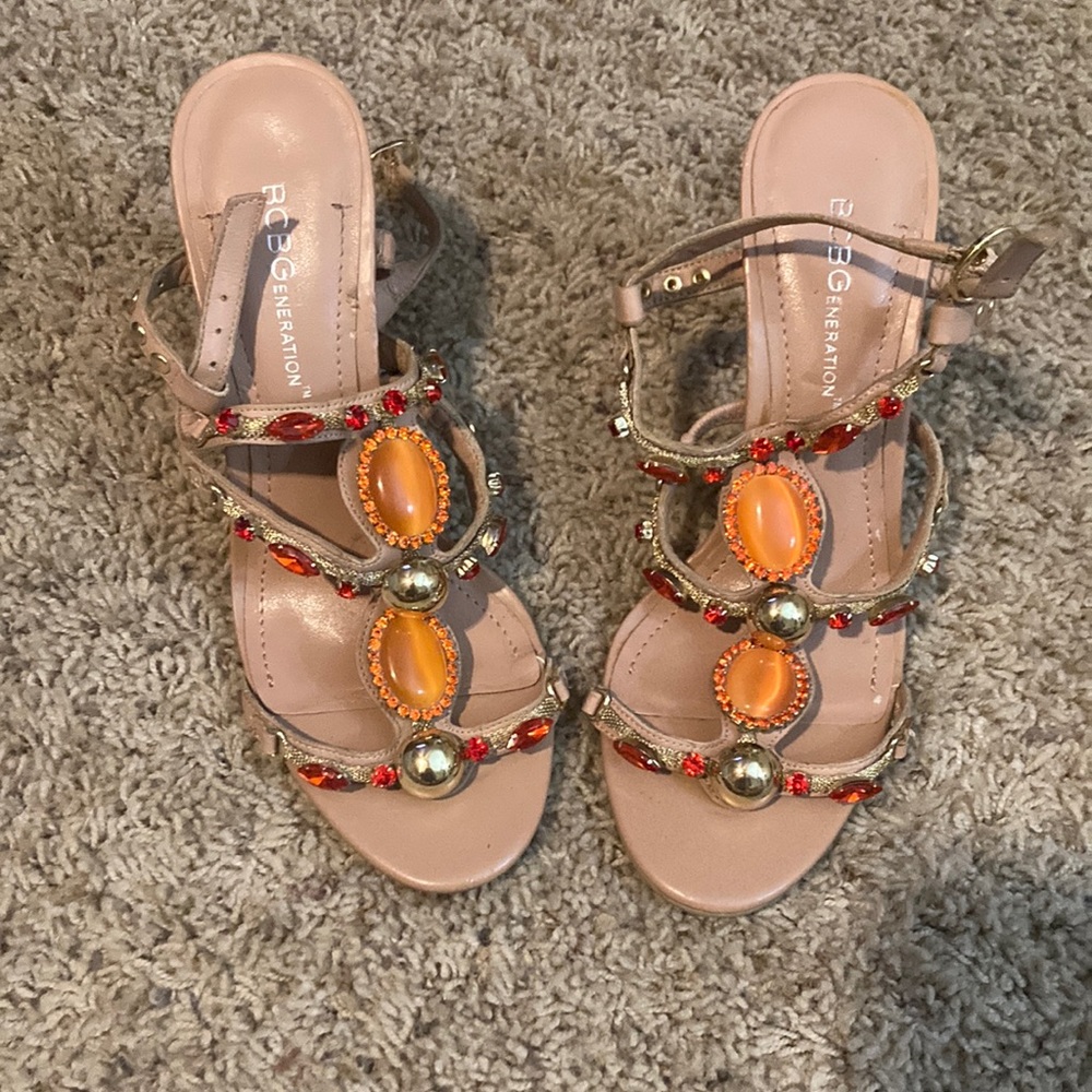 BCBG heels size 6